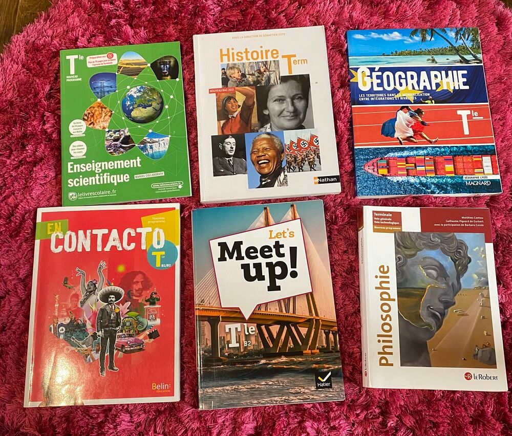 Vends livre Terminale et 1&egrave;re G&eacute;n&eacute;rale + Sp&eacute; SVT PC SES Livres et BD