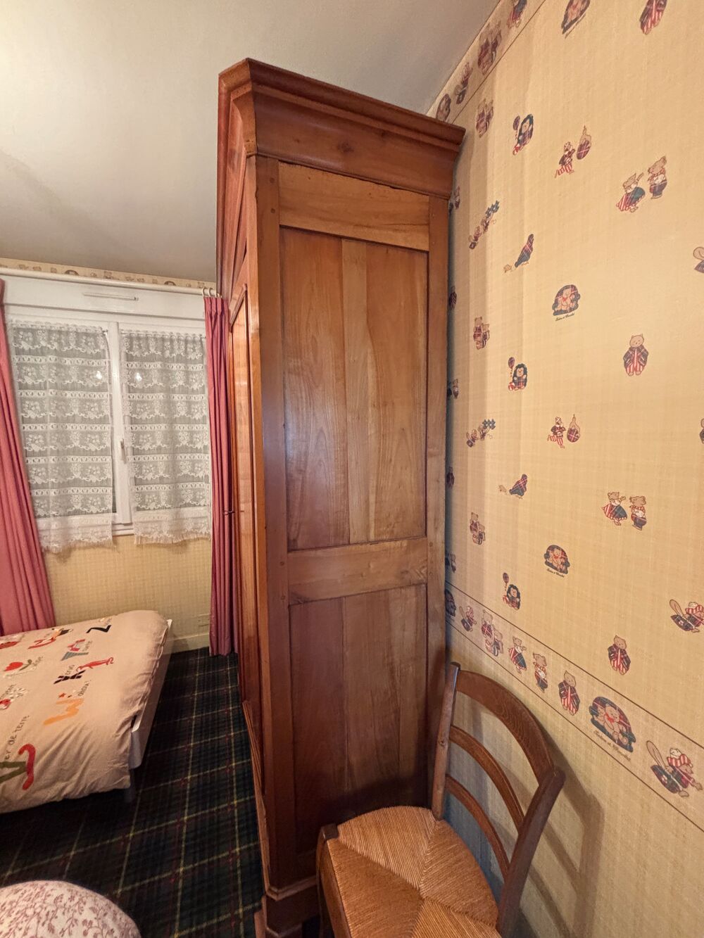 Grande armoire rustique 2 portes ? Bois massif teint&eacute; Meubles