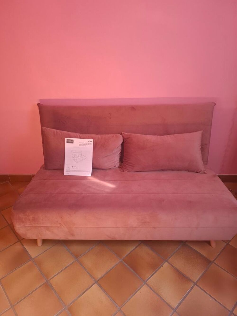 Canap&eacute; 2 places taupe 225 € au lieu de 390€ ( sur place) Meubles