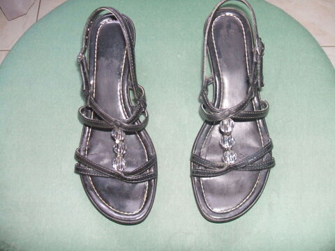 Paire de nus-pieds femme 8 Montceau-les-Mines (71)