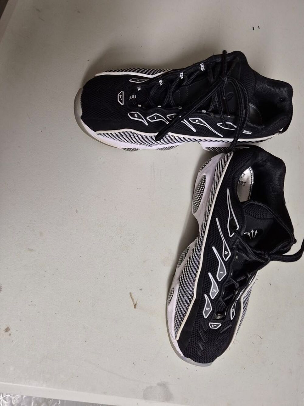  Nike NOCTA Glide - Black White Chaussures
