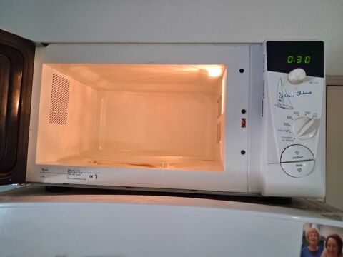 Micro onde Whirlpool 35 Sarrians (84)