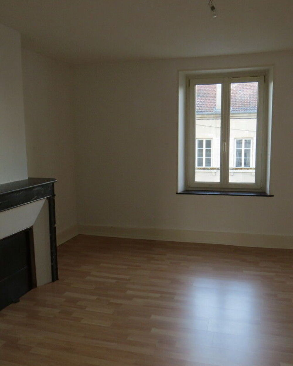 location Appartement - 4 pièce(s) - 98 m² Saint-Nicolas-de-Port (54210)