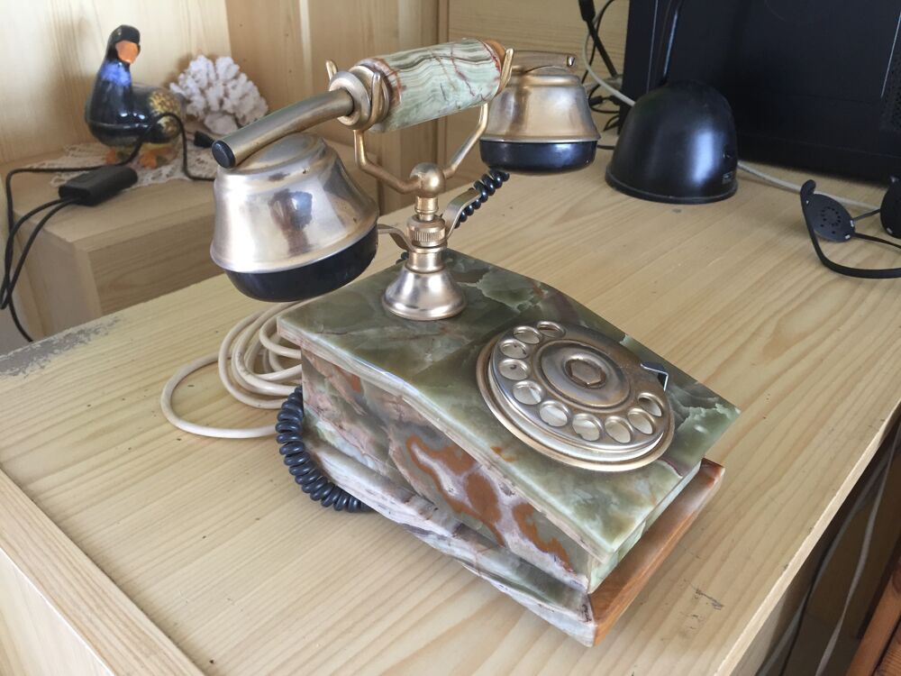T&eacute;l&eacute;phone. 