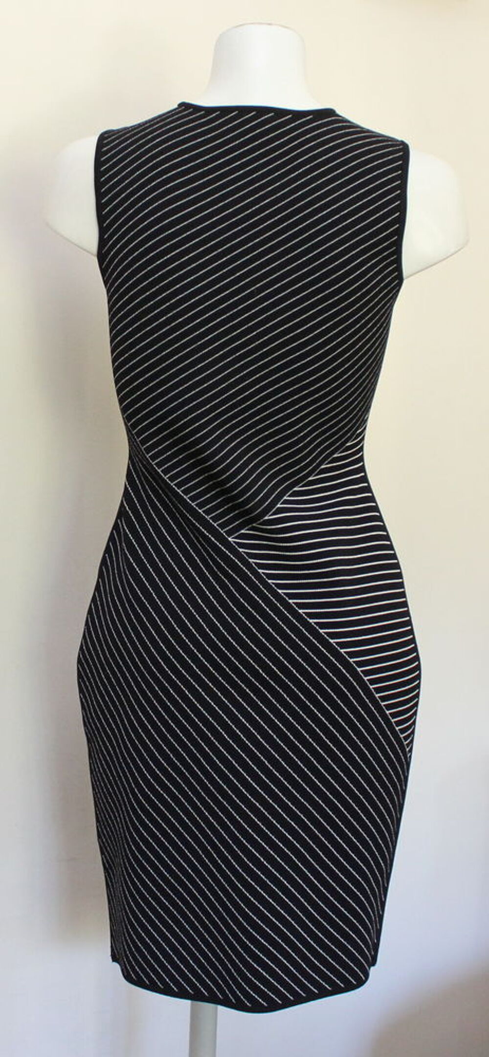 Robe g&eacute;om&eacute;trique noir et blanc ALEXANDER WANG T.M Vêtements