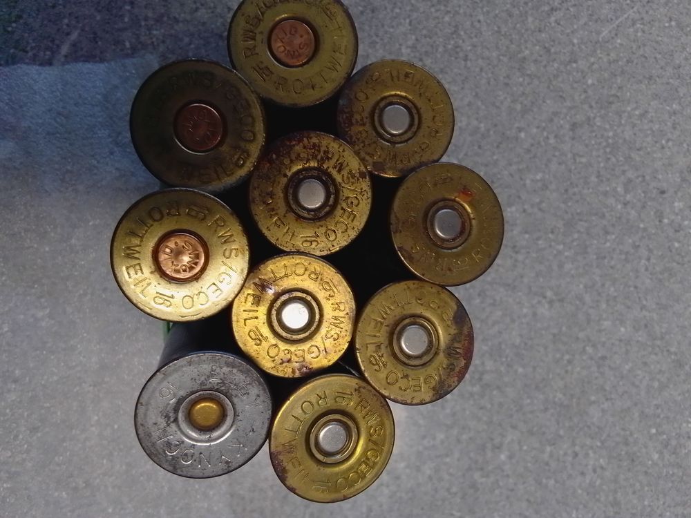 Lot de cartouches et balles pour carabine ET DIVERS CHASSE Sports