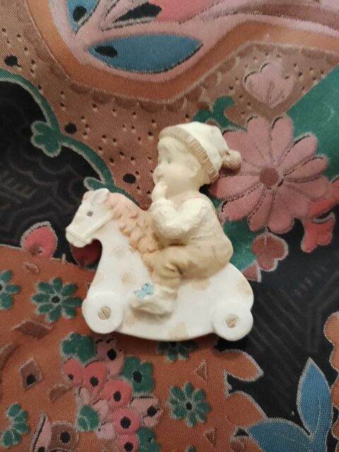 petite décoration à  coller multicolore. Carqueiranne (83)