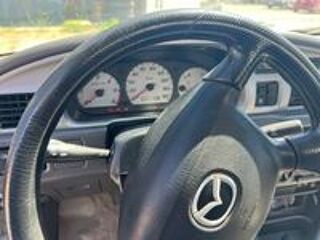 B 2500 B2500 BEN D DX 2005 occasion 13320 Bouc-Bel-Air