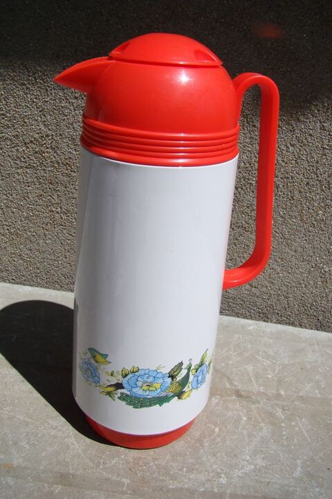 Bouteille THERMOS - vintage années 1970   
20 Gargenville (78)