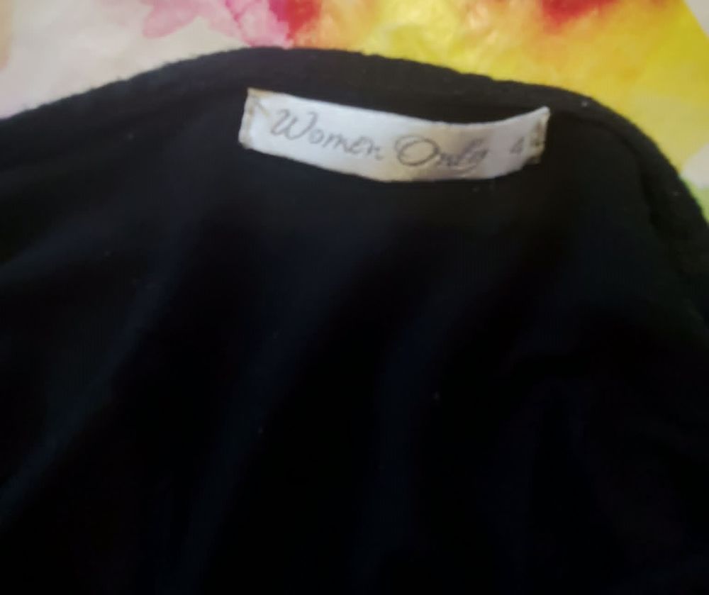 TEE-SHIRT FEMME NOIR WOMEN ONLY T44 Vêtements