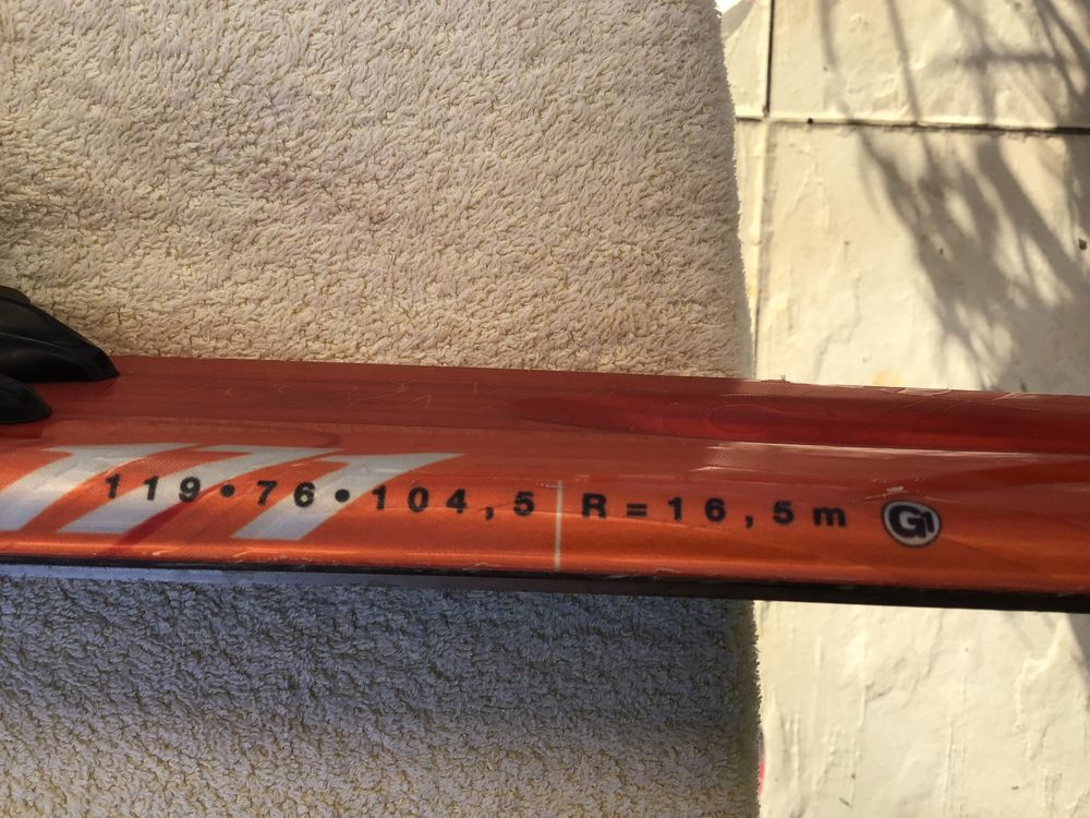 Skis de piste et chaussures Sports