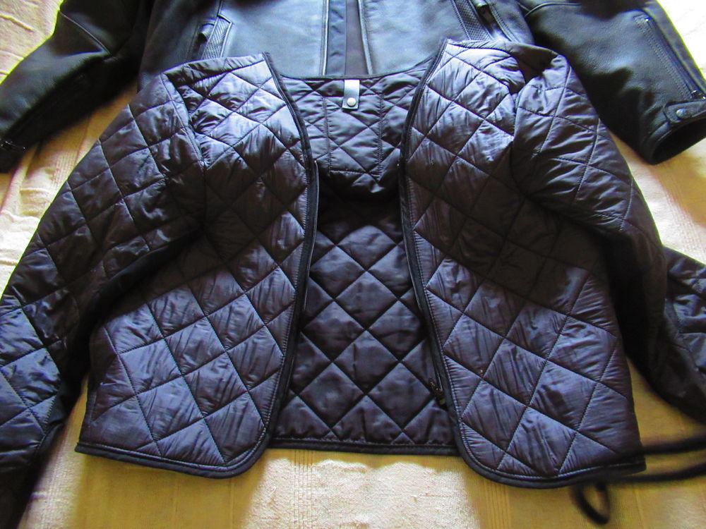 blouson motard port&eacute; 2 fois excellent &eacute;tat avec doublure Vêtements