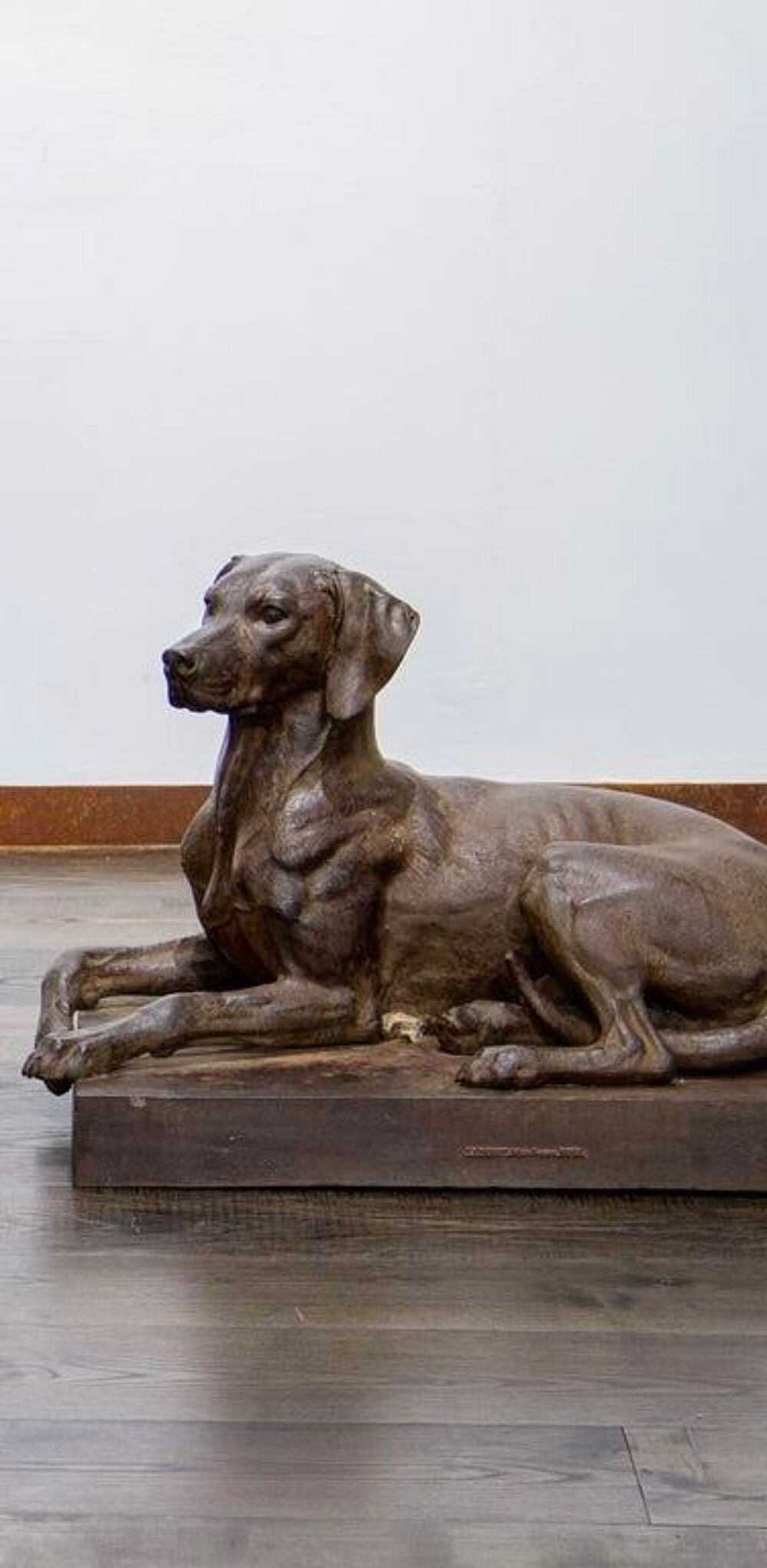 Recherche socle ou sculpture de Chien Jean-Jacques ducel 
