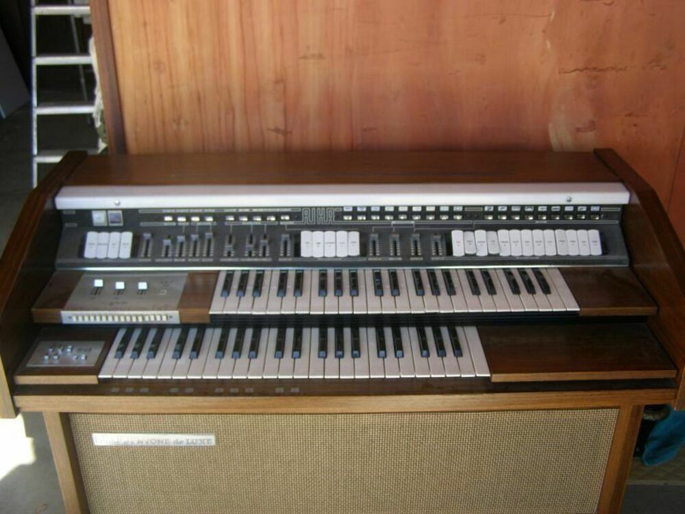 Orgue &eacute;lectronique RIHA "Syntone de Luxe" pour pi&egrave;ces Instruments de musique