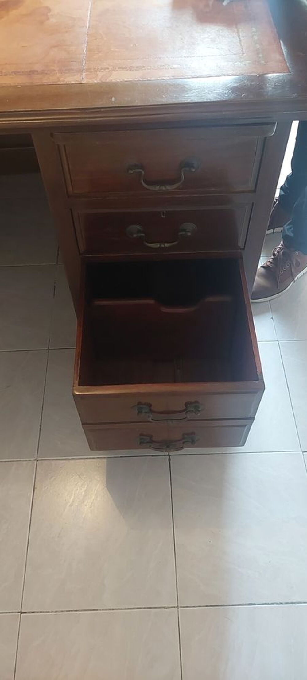 magnifique bureau de grande qualit&eacute; Meubles