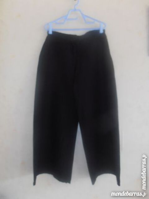 Pantalon noir pattes larges (59) 20 Tours (37)