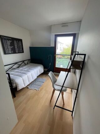  Appartement à louer 4 pièces 75 m²
