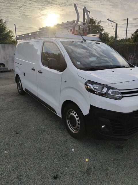 Citro&euml;n Jumpy JUMPY CAB APPROFONDIE M BLUEHDI 120 BVM6 DRIVER 340 NM 2021 occasion Vannes 56000