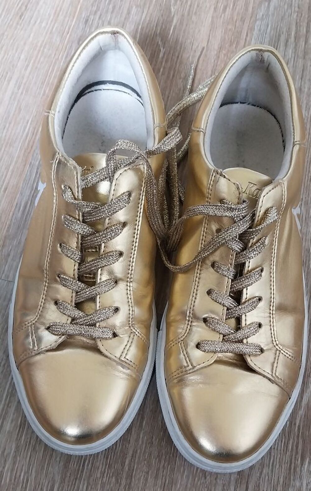 Chaussures tennis cuir vegan dor&eacute;es taille 40 Chaussures