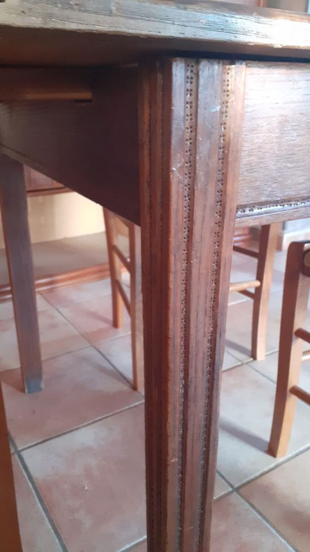 table vintage et 4 chaises Meubles
