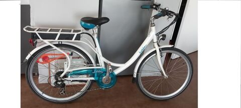 Vélo électrique  avec porte-bagages Très peu roulé 250 Saint-Herblain (44)