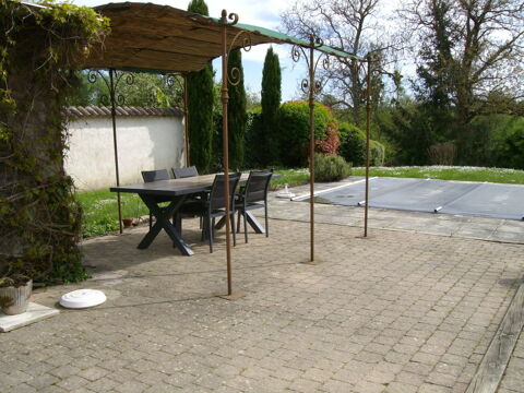   Maison tr�s agr�able en Bourgogne du Sud Maison - 7 pi�ce(s) - 170 m�