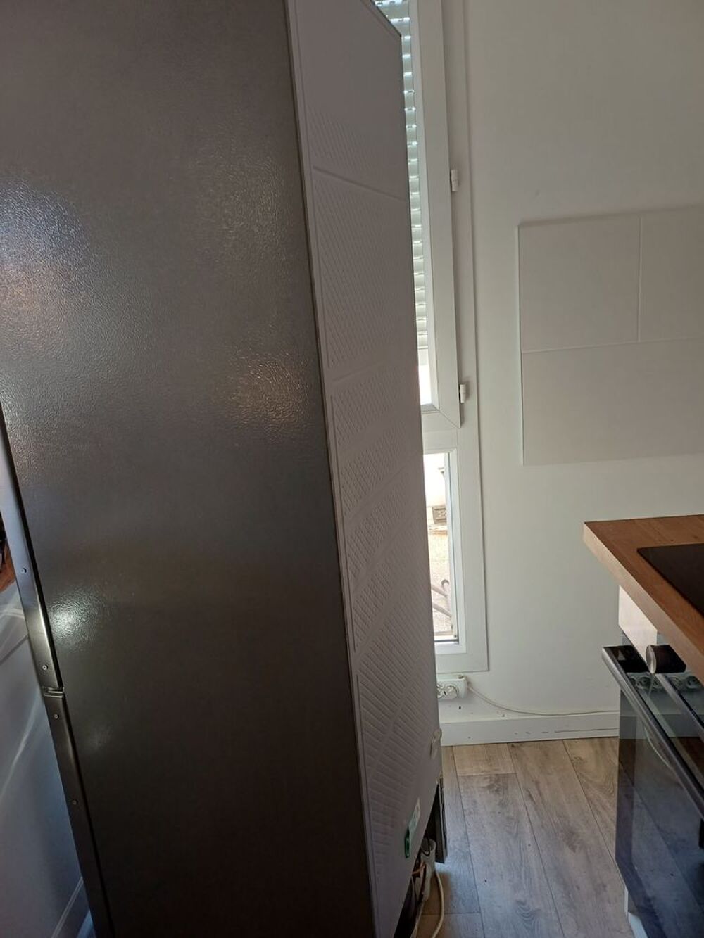 Refrig&eacute;rateur combin&eacute; ESSENTIEL B Electroménager