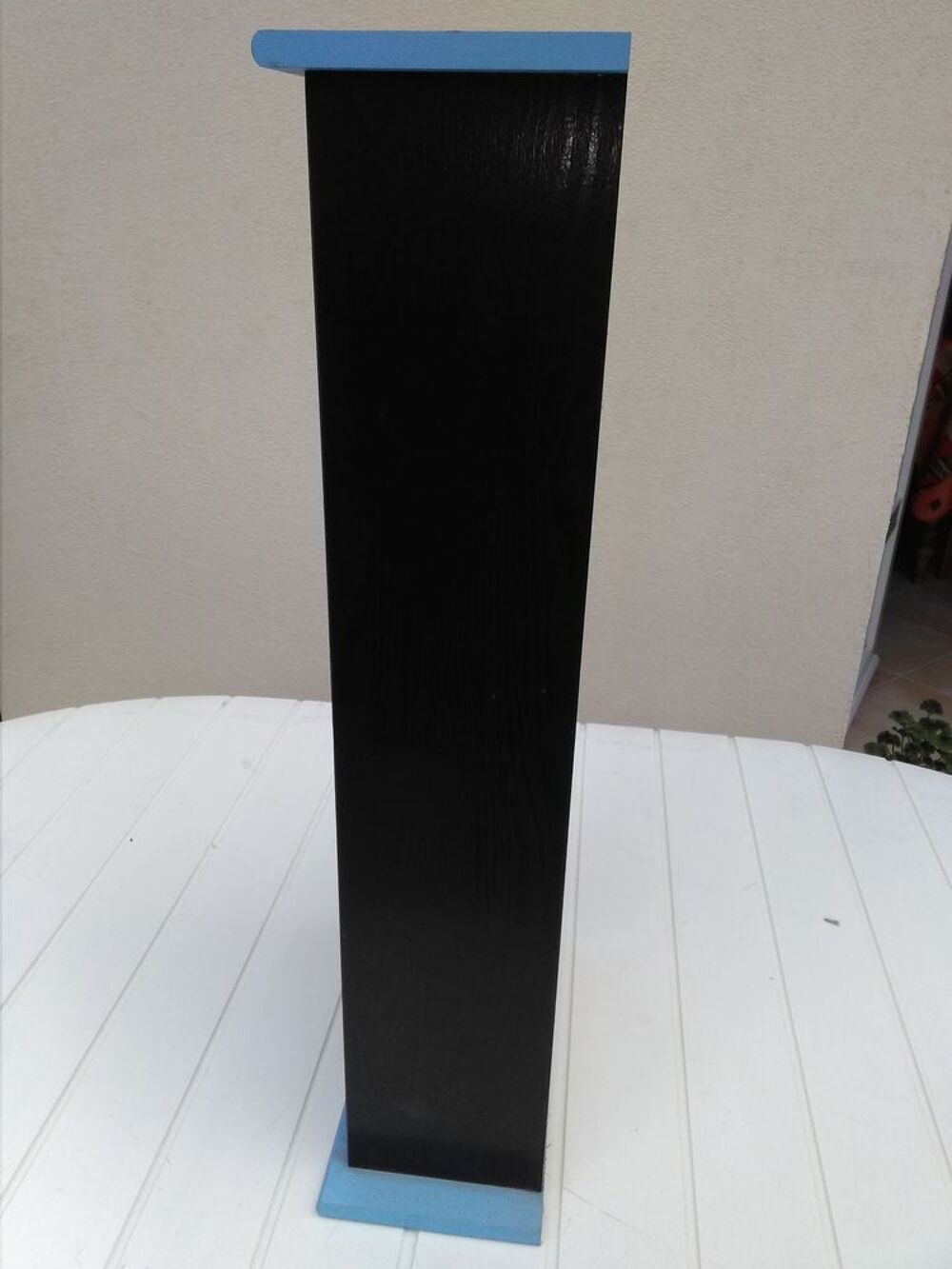 MEUBLE BAS BOIS BLEU ET NOIR Meubles