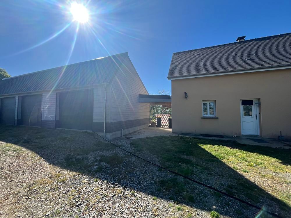 Vente Maison Maison de 100m2, grand terrain et triple garage en Normandie La chapelle-d'andaine