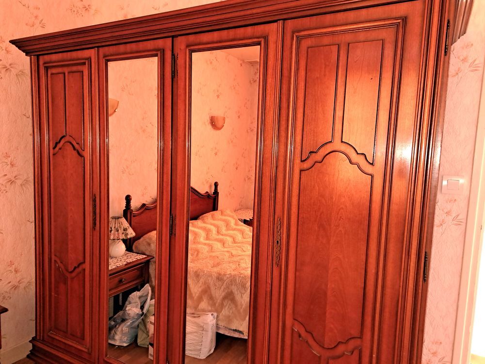 Chambre &agrave; coucher (2 adultes) compl&egrave;te &agrave; r&eacute;cup&eacute;rer sur place Meubles