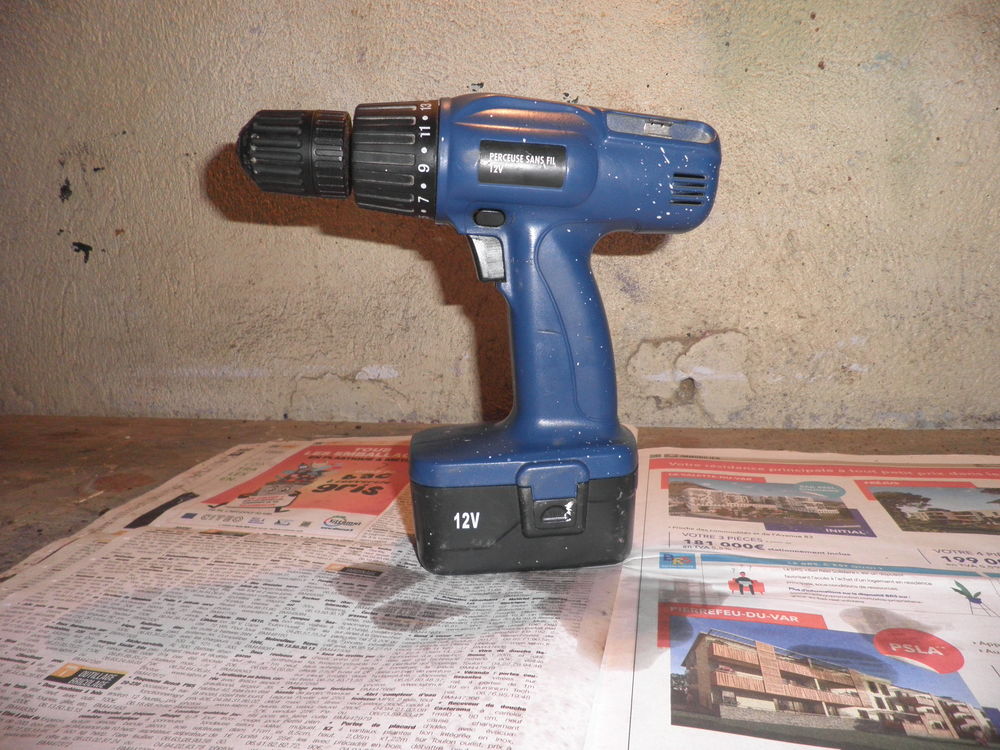 Perceuse,visseuse sans fil. Bricolage