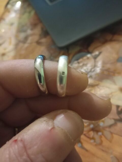 lot de deux alliances pour homme en argent.. 100 Strasbourg (67)