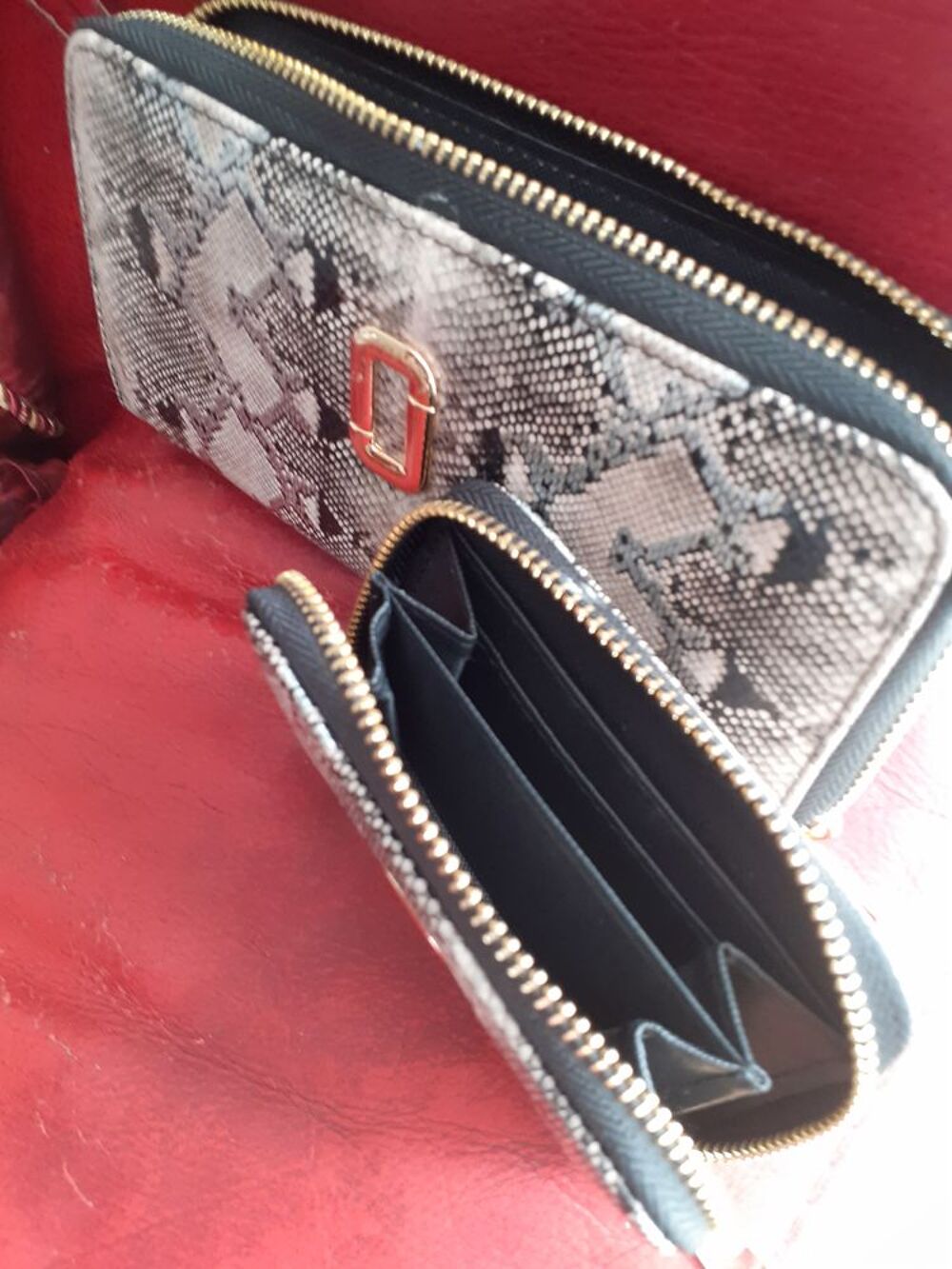 joli portefeuille et son porte monnaie Maroquinerie