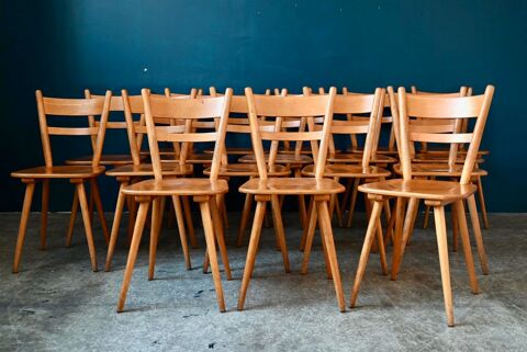 Lot de Chaises 18 pi�ces vintage scandinaves en bois clair 1620 Wintzenheim (68)