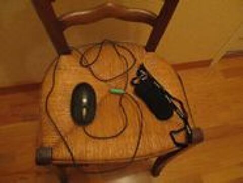 Porte téléphone et souris avec fil ordinateur et autres
0 Mérignies (59)