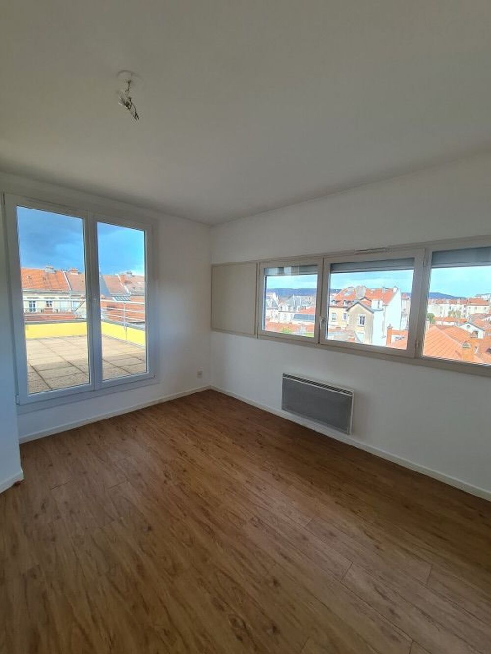 location Appartement - 6 pièce(s) - 137 m² Nancy (54000)