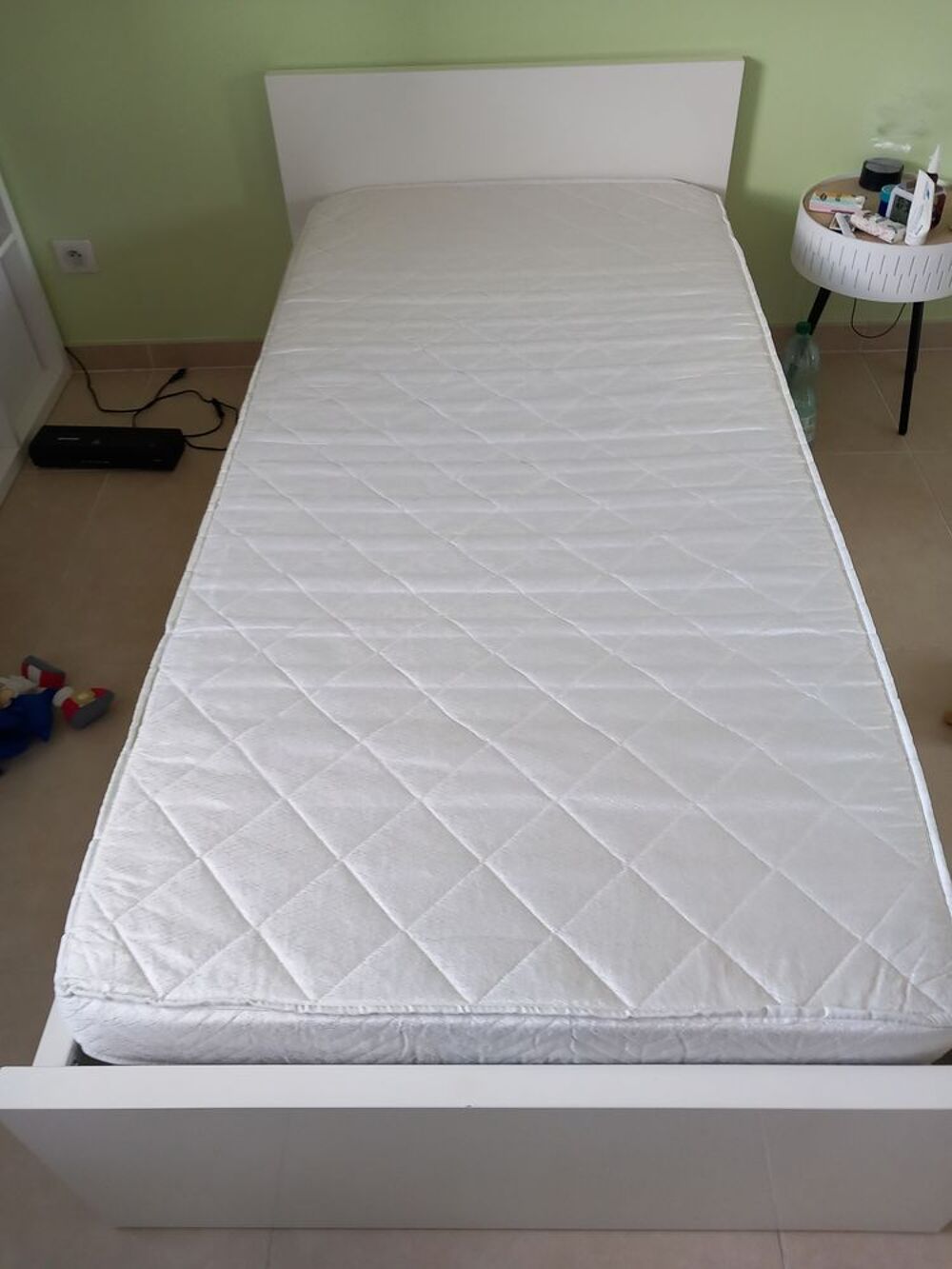 Lit enfant blanc laqu&eacute; 1 place Mobilier enfants