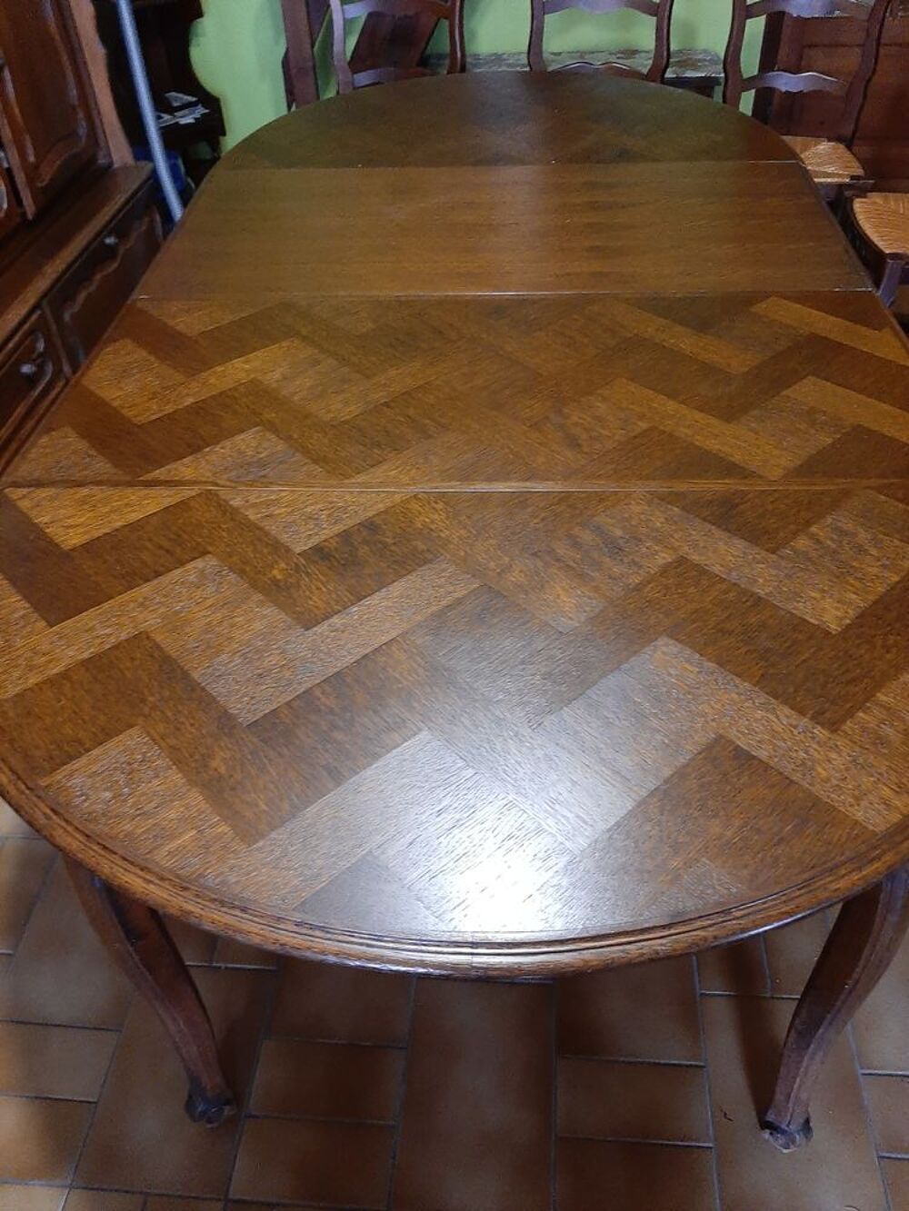 TABLE SALLE A MANGER ET 6 CHAISES Meubles