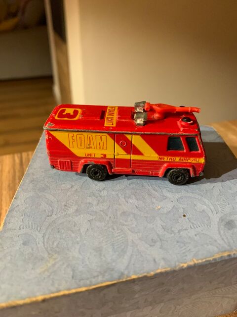 Jouet véhicule miniature  Matchbox  Camion pompier command v 4 Saleilles (66)