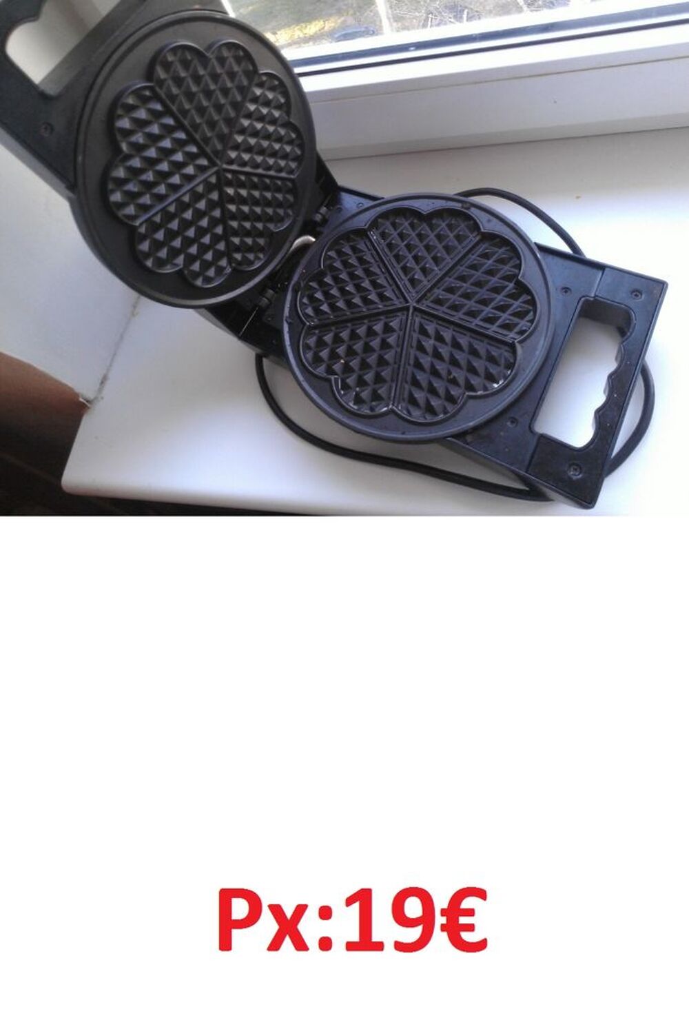 Gaufrier electrique 1200 Watts 5 gaufres forme de coeur 
Electrom�nager