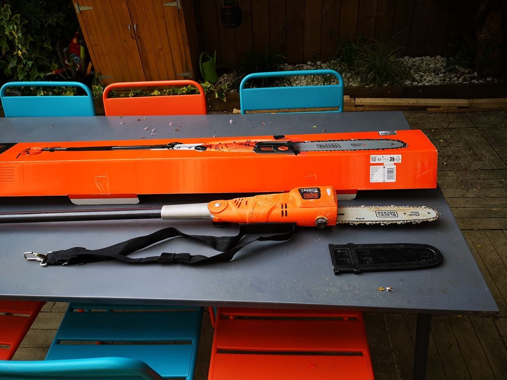 Elagueur tron&ccedil;onneuse sur perche &eacute;lec B&amp;Decker PS7525 800w Jardin