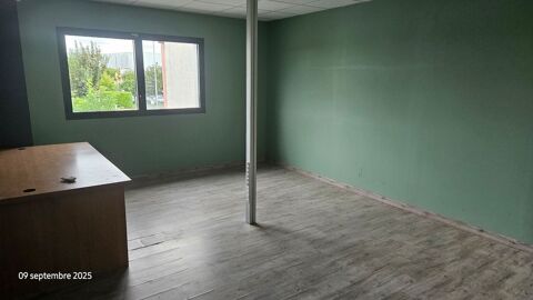  Atelier � louer 3 pi�ces 330 m�