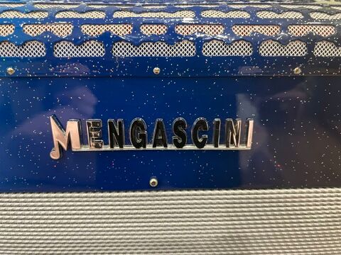 Acoordeon Mengascini F20 �quip� midi main gauche 3D41 0 Sciez (74)