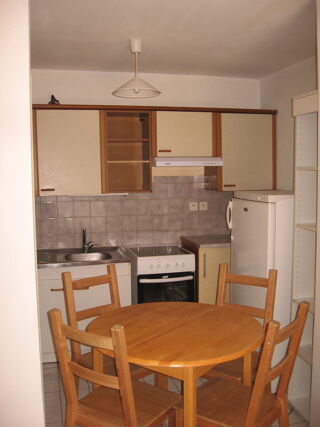  Appartement à louer 3 pièces 51 m²