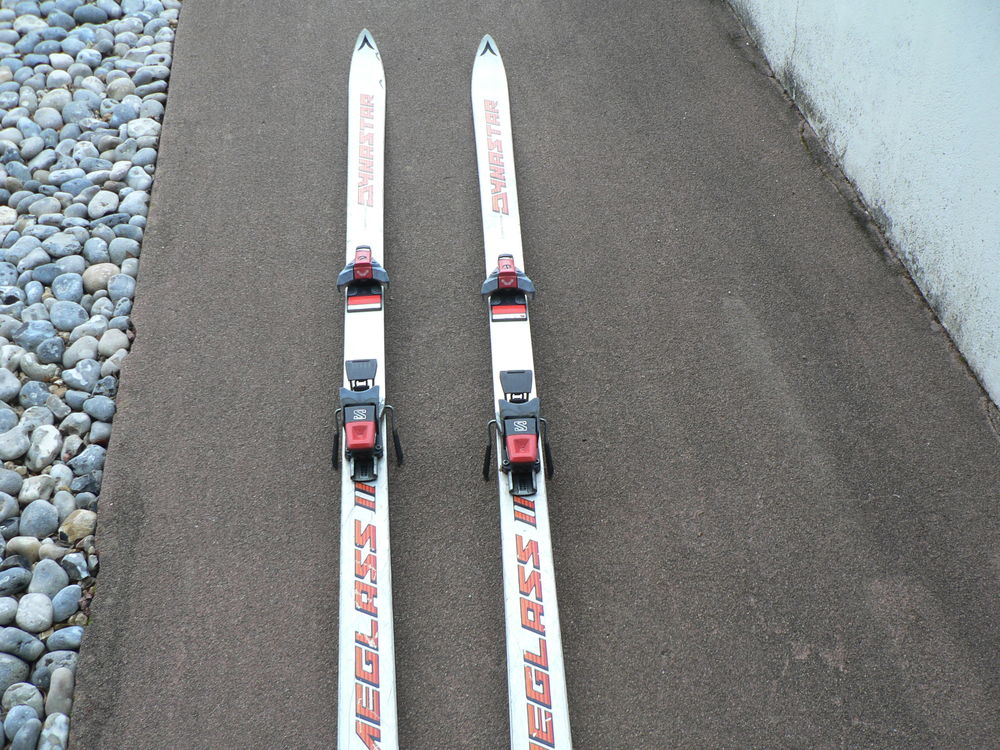 Skis de descente Sports
