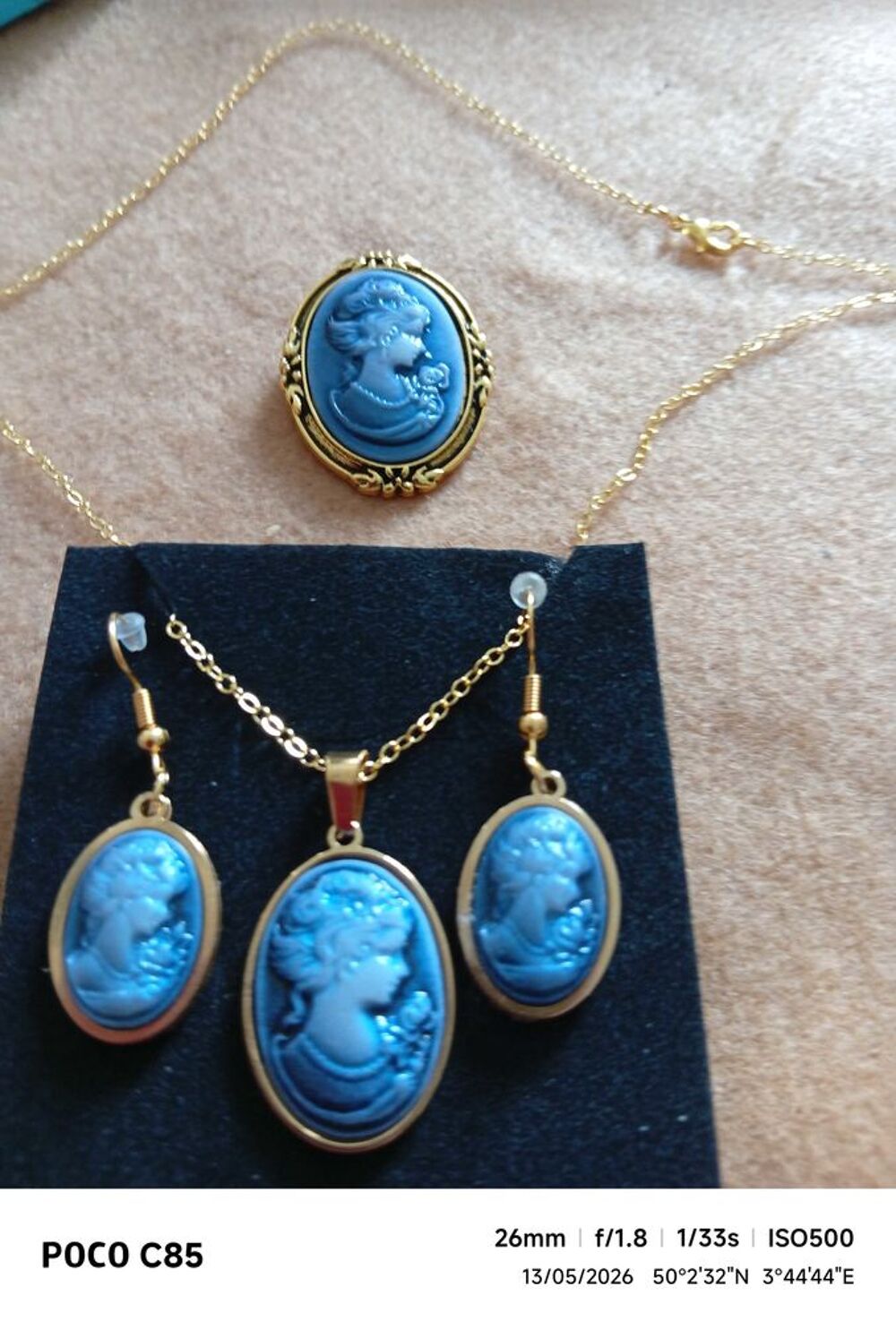 parure cam&eacute;e reine Victoria inoxydable hypoagergique neuve Bijoux et montres
