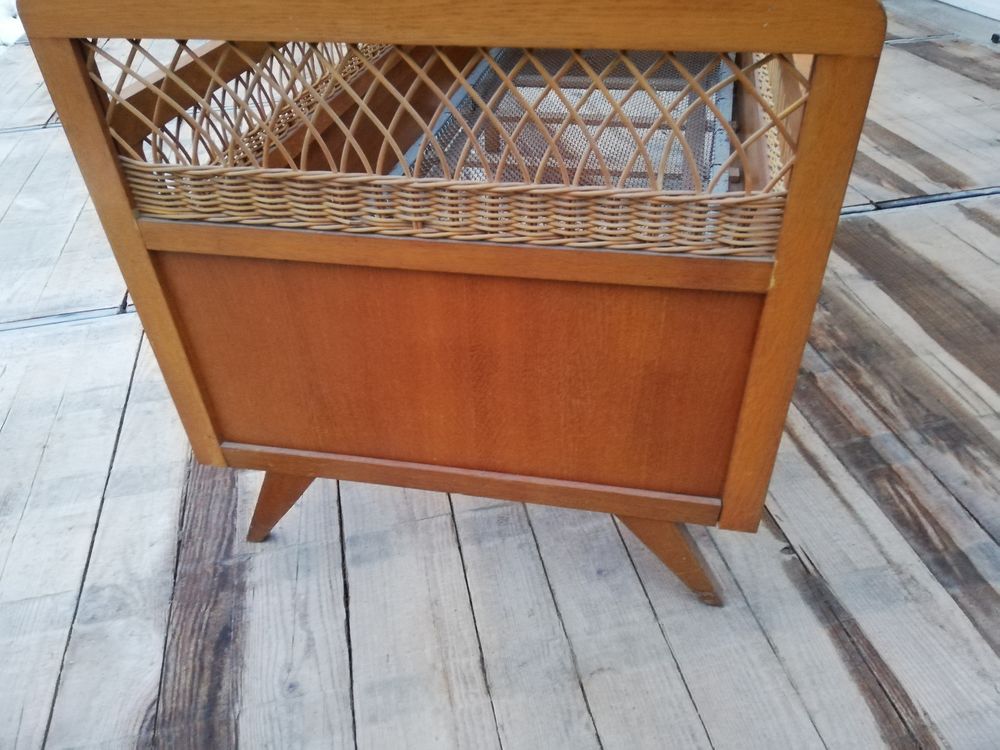 Lit b&eacute;b&eacute; ancien bois et osier Mobilier enfants