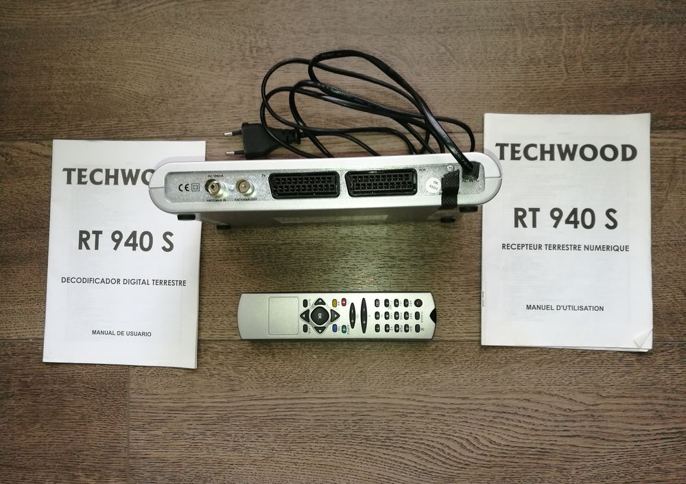 R&eacute;cepteur Num&eacute;rique terrestre Techwood RT940S Neuf Photos/Video/TV