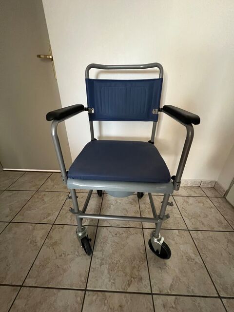 Chaise garde de robe 70 Pont--Mousson (54)