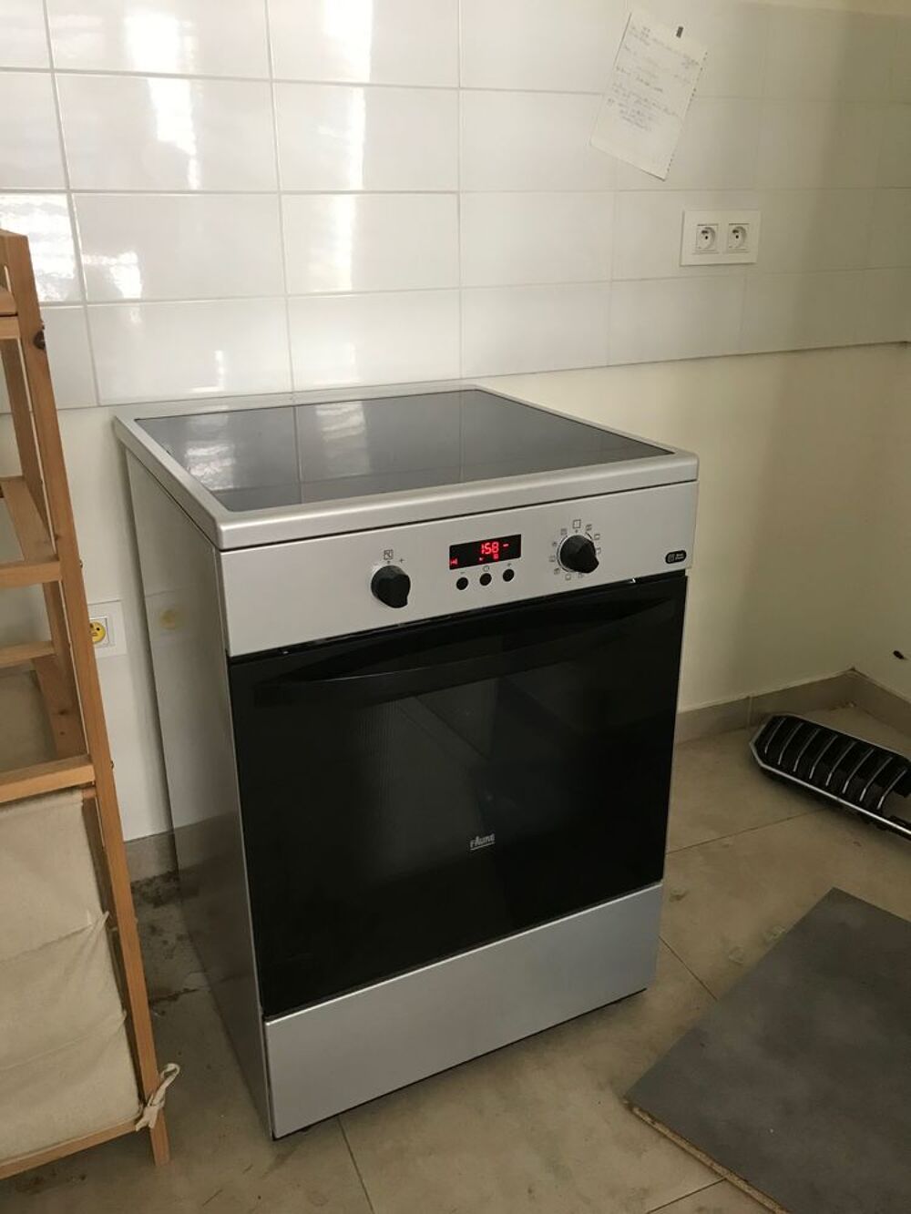 Cuisini&egrave;re Induction vitroc&eacute;ramique FAURE Electroménager